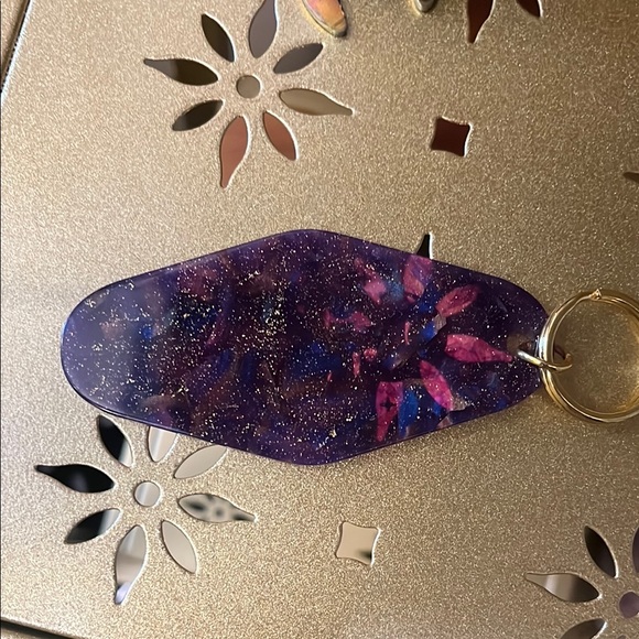 Purple Libra Keychain with Gold - Picture 3 of 3